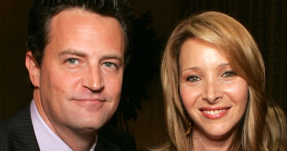 Lisa Kudrow et Matthew Perry sur le tournage de Friends