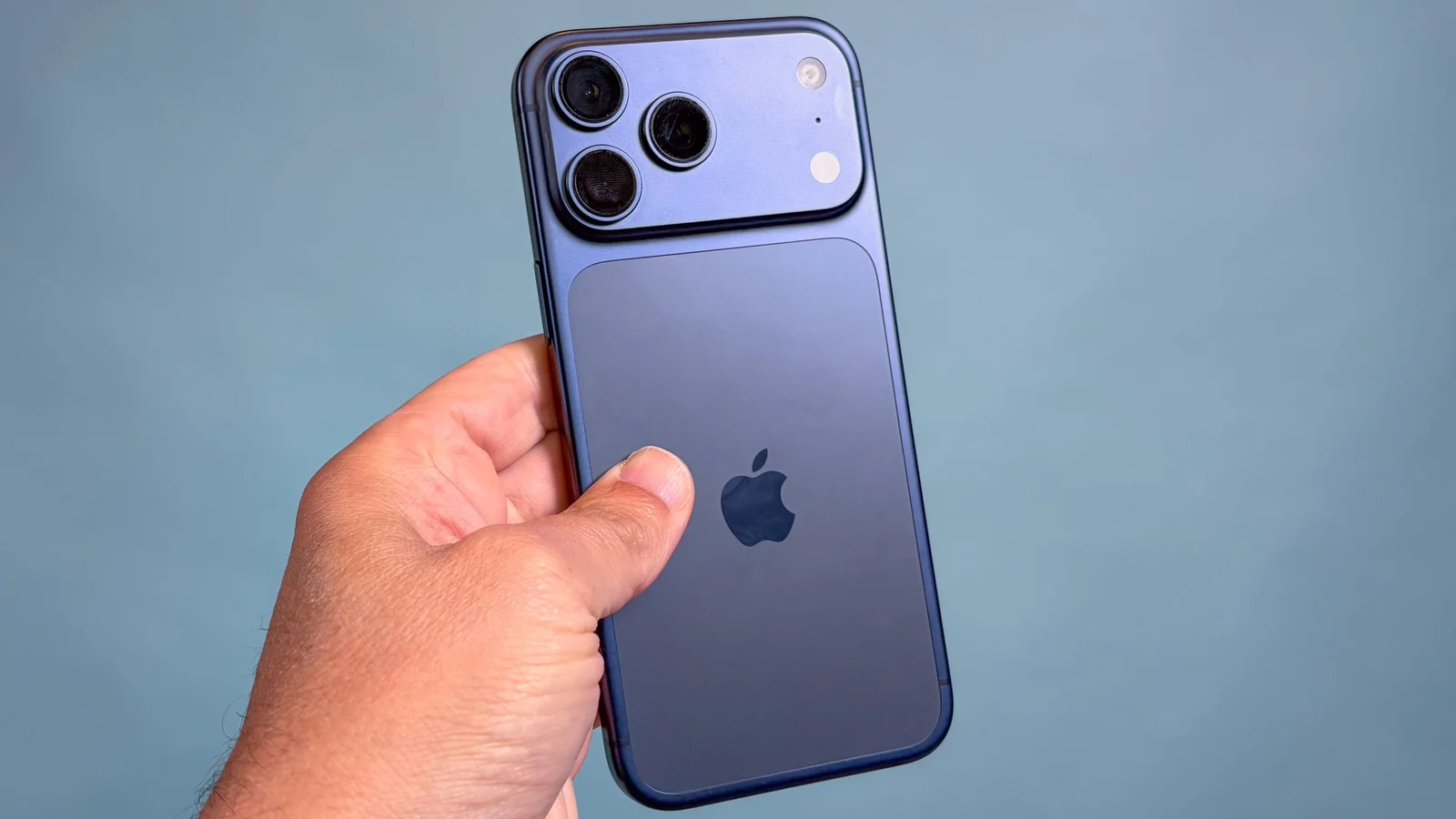 Smartphones réparables obligatoires en Europe dès 2027 : iPhone va s'en tirer