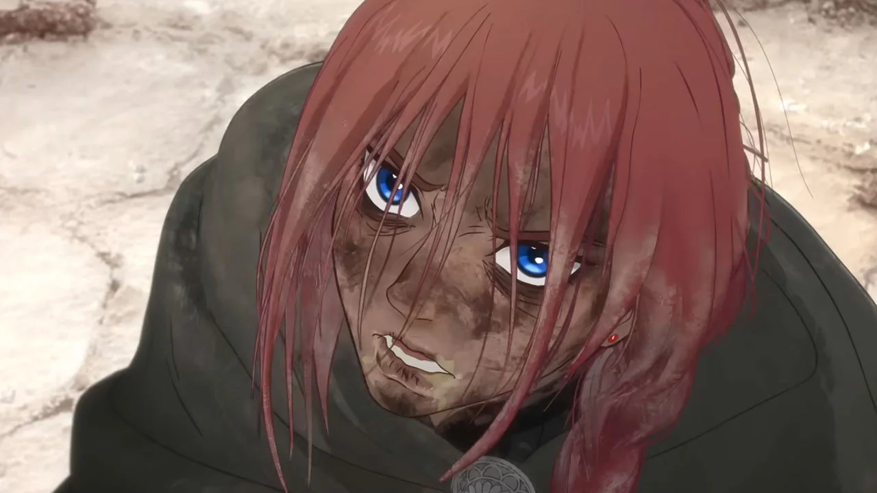 Gros plan sur la princesse Scarlet, blessée et le visage couvert de poussière, dans l'Otherworld