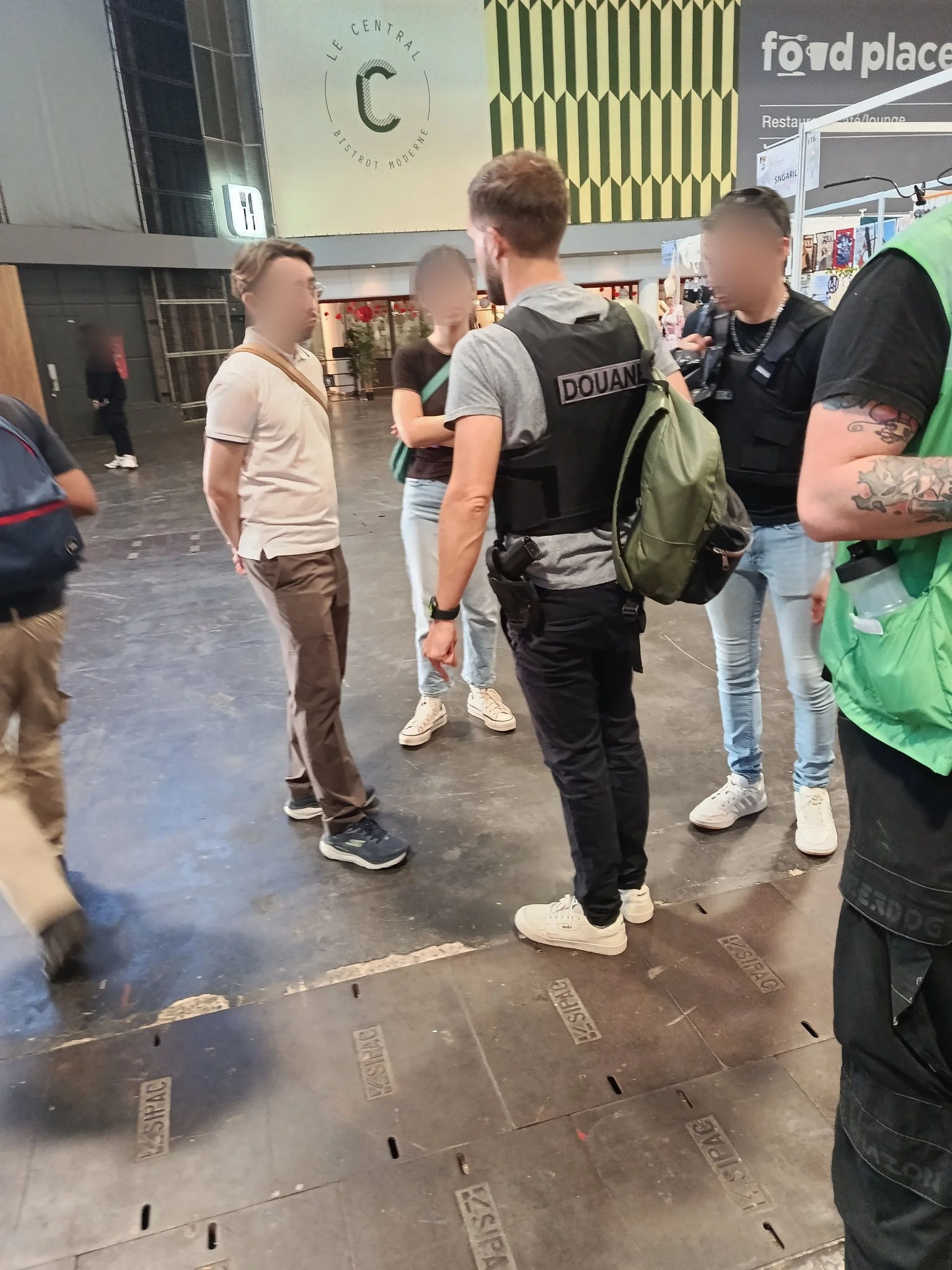 Douane à la Japan Expo : des fanarts saisis dans l'artist alley, ce qu'on sait vraiment