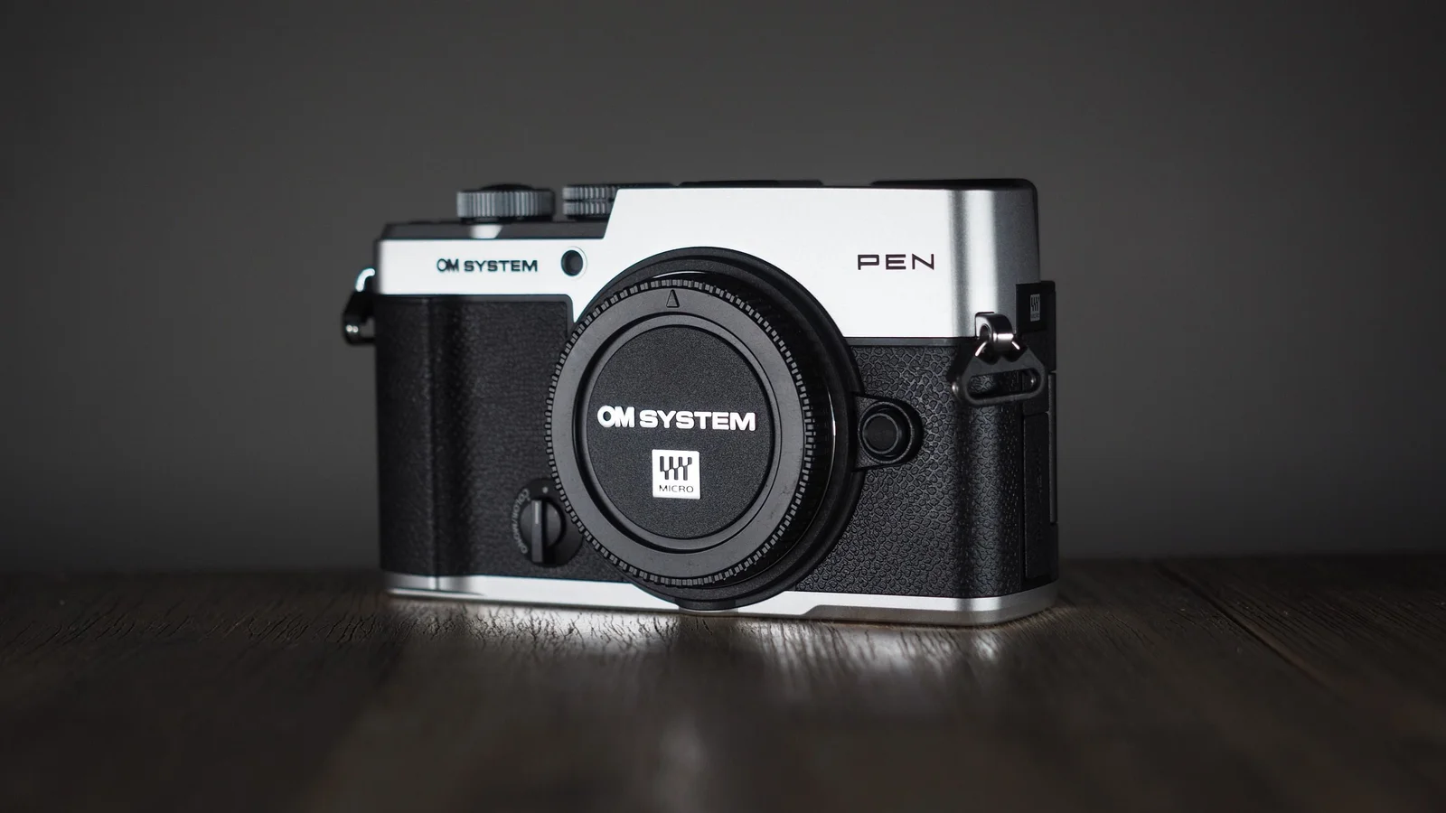 OM System PEN : le retour de l'Olympus PEN à 999 euros, tropicalisé et avec viseur