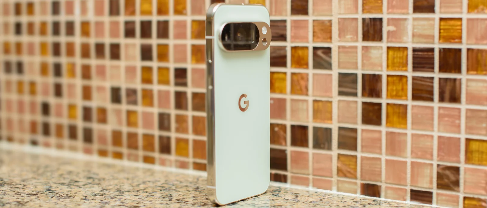 Pixel 10 Pro : le smartphone le plus malin du marché n'est pas le plus musclé