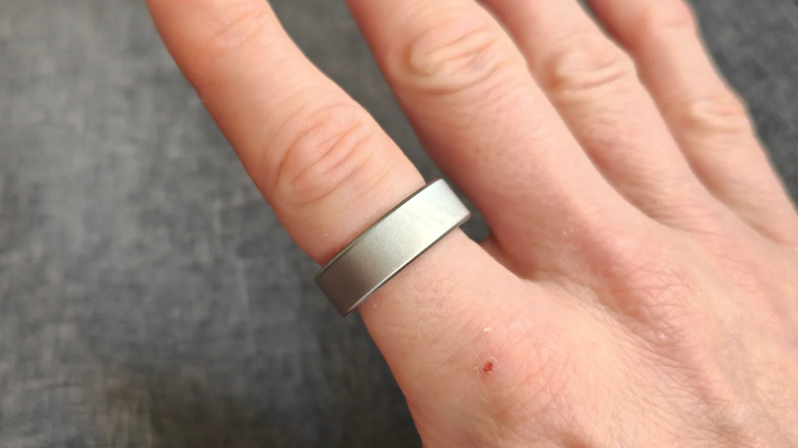 Oura Ring 4 : la meilleure bague connectée reste prisonnière de son abonnement